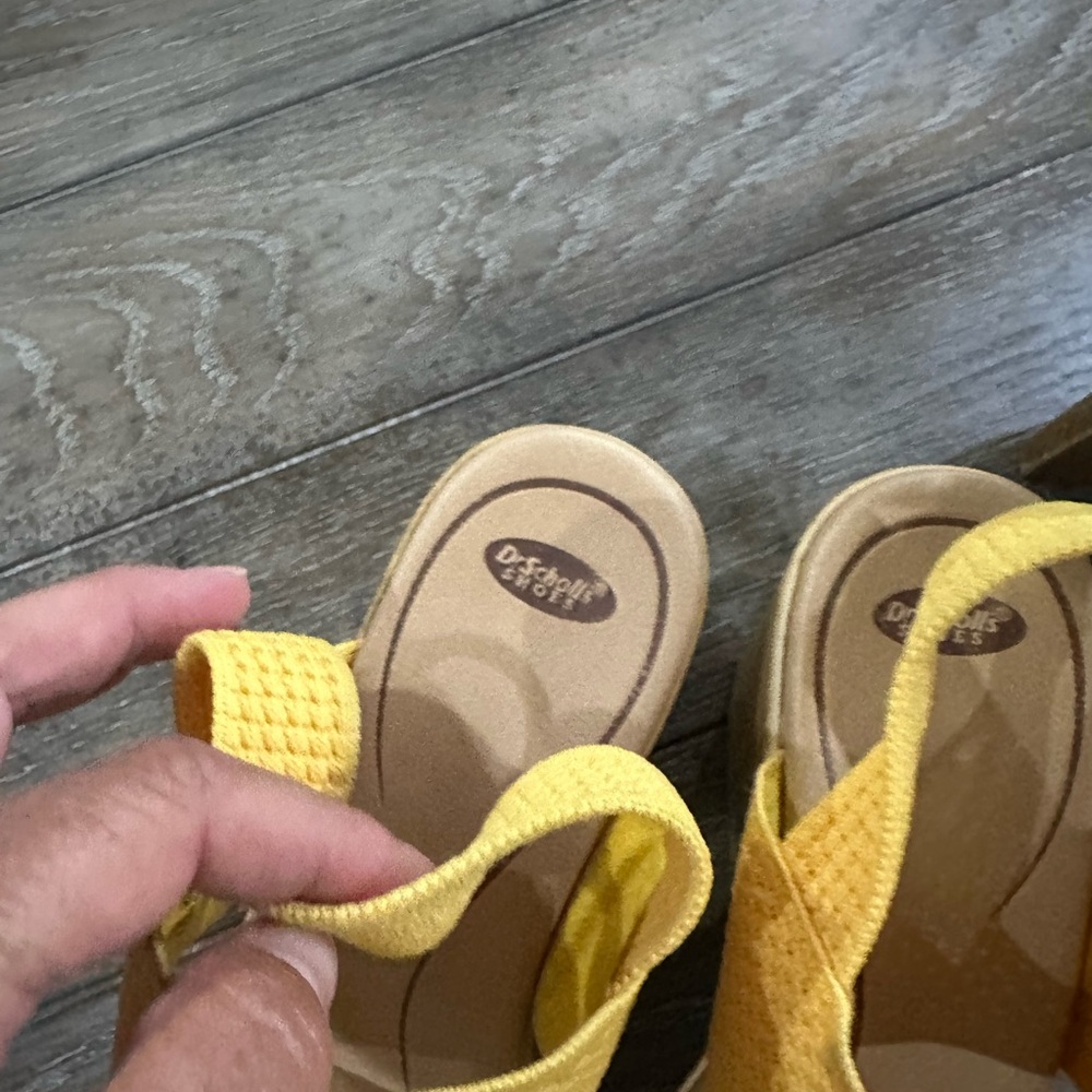 Dr. Scholls Stitch Fix Yellow Chunky Heel Platform Sandals - Picture 5 of 13